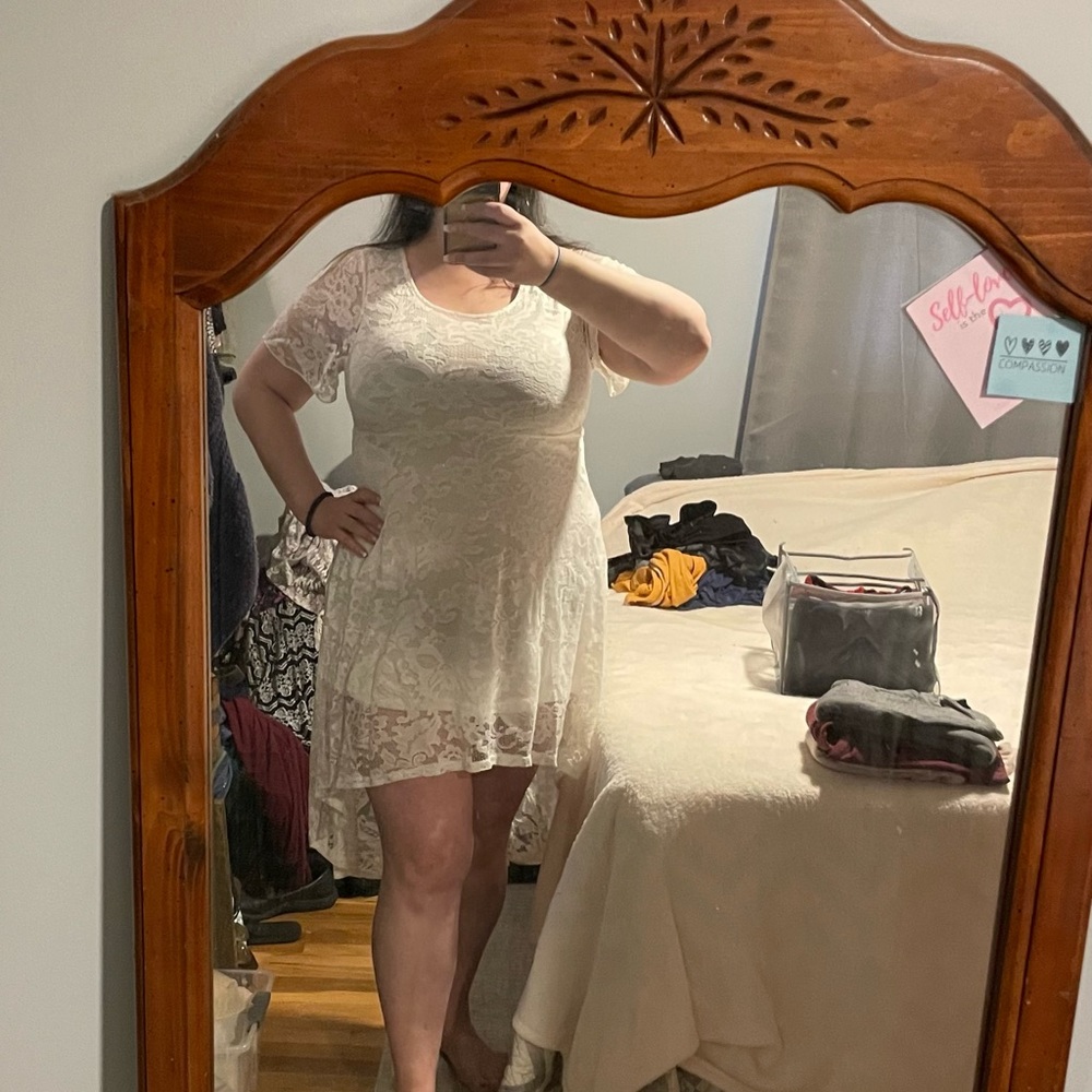 Shein White dress short with a lace overlay longer in the back size 1 XL